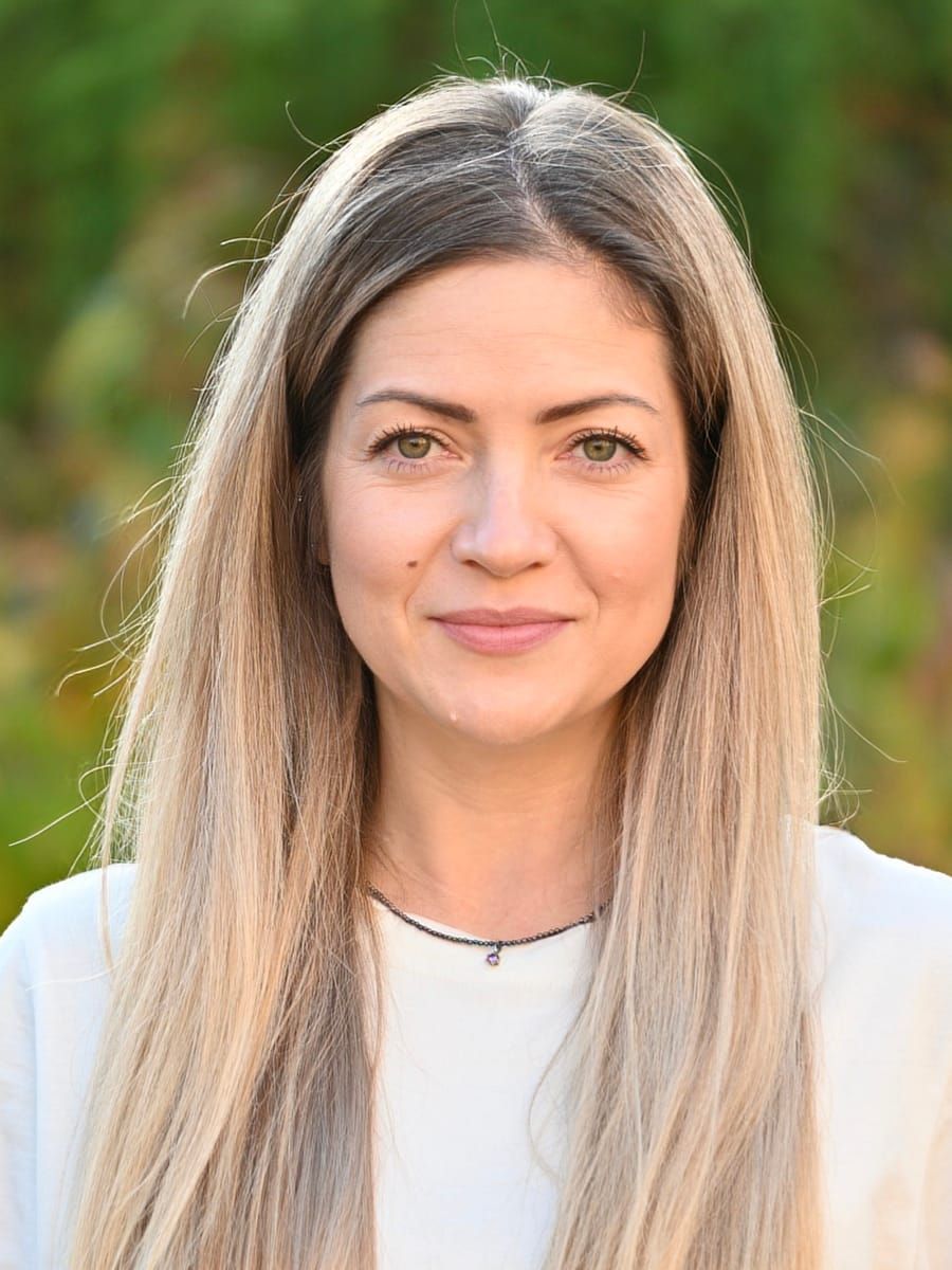 Наталя, музична керівниця